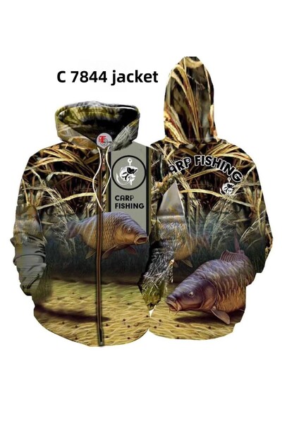 HT Outdoor Нашият модел спортно яке с качулка и мотив на зимна шаран.