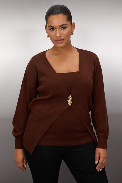 Trendyol Curve Brown Button Detailed V-Neck Knitwear Cardigan-Blouse Set Tbbaw26Av00012