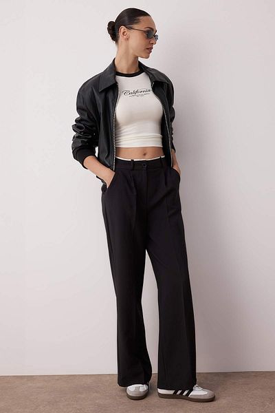Trendyol Collection Μαύρη ζώνη με λεπτομέρεια υφασμένο παντελόνι με φαρδύ πόδι TWOAW24PL00341