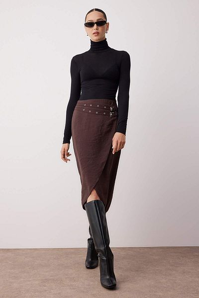 Trendyol Collection Σκούρο καφέ ζώνη με διπλό στήθος που κλείνει Midi υφασμένη φούστα βισκόζης TWOAW26ET00032