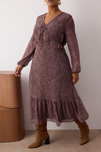 Trendyol Curve Πολύχρωμο φόρεμα με μοτίβο σιφόν μίντι υφαντό μεγάλο μέγεθος TBBAW26AH00030