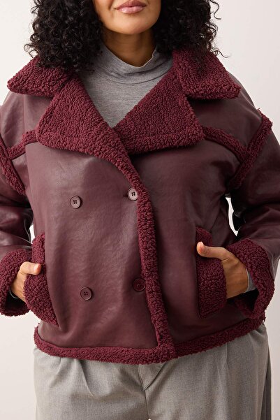 Trendyol Curve Βουργουνδία βελούδινη λεπτομερής τεχνητό δέρμα Biker Jacket Plus Size Παλτό TWOAW26AW00014