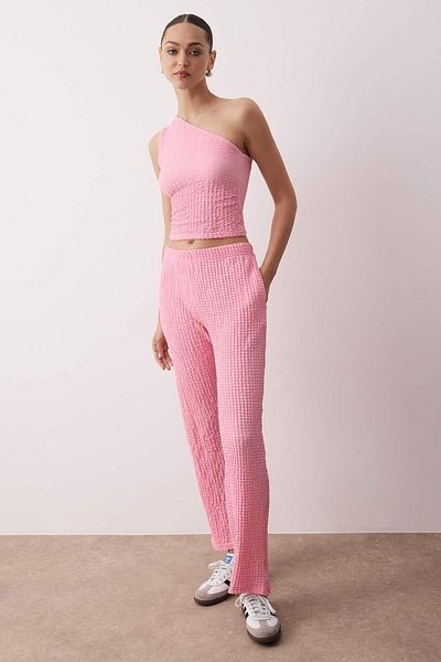 Trendyol Collection Pink Textured Seersucker Asymmetric Single Sleeve Stretch Knitted Bottom - Top Set Twoss25Au00129
