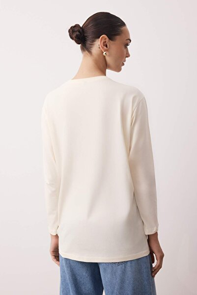 Trendyol Modest Pletená tunika z tenké měkké látky s detailem výšivky Ecru TCTAW26UK00001