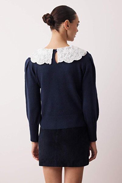 Trendyol Collection Pulover tricotat cu garnitură și guler cămașă, textură moale, albastru marin TWOAW26KZ00051