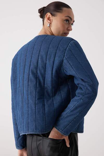 Trendyol Collection Wardrobe Essentials - Dark Blue Quilted Regular Denim Jacket |   Two Aw26Ce00013