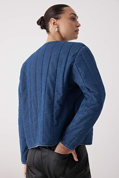 Trendyol Collection Wardrobe Essentials - Dark Blue Quilted Regular Denim Jacket |   Two Aw26Ce00013