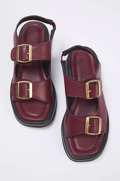 TRENDYOL SHOES Бордо дамски сандали с двойна катарама и дебела подметка TAKAW25SD00000