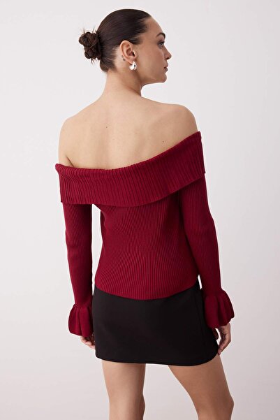 Trendyol Collection Burgundy Fitted Body Carmen Collar Ribbed Knitwear Sweater Twoaw26Kz00010