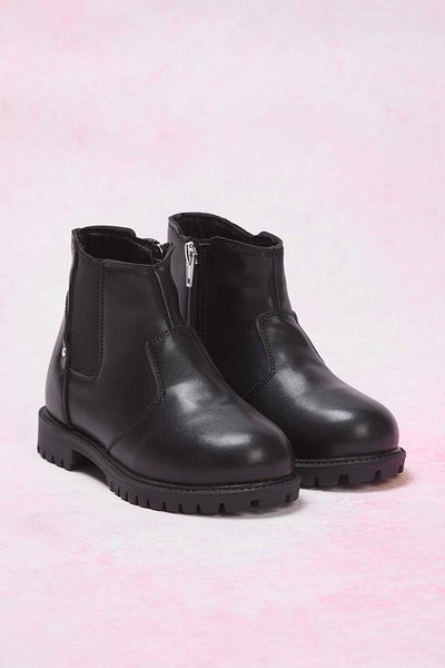TRENDYOL SHOES Cizme negre elastice pentru băieți mici Chealsea Kids 
 TAKAW26BO00005