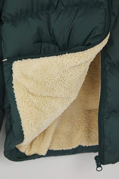 TRENDYOLKIDS Green Plain/Basic Thick Hooded Regular Unisex Children's Coat Tkdaw26Mo00008