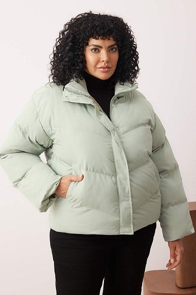 Trendyol Collection Яке с пух и водоотблъскваща кройка, размер "Mete", стандартна кройка, големи размери TWOAW26AW00007