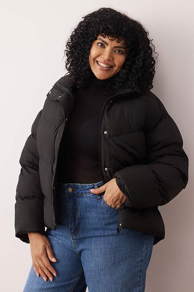 Trendyol Collection Schwarze, reguläre, wasserabweisende, aufblasbare, große Größe, Mantel TWOAW26AW00007