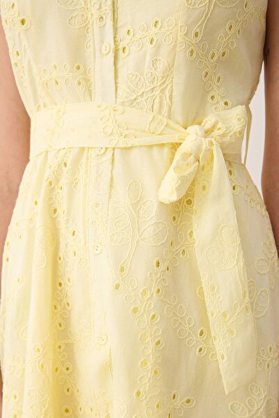 Trendyol Collection Light Yellow Tie Detail Straight Short / Mini Woven Dress Twoss25El00897