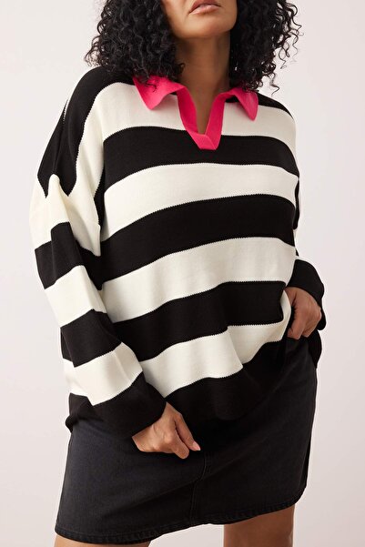 Trendyol Curve Růžový svetr s límečkem a proužky TBBAW23AN00045