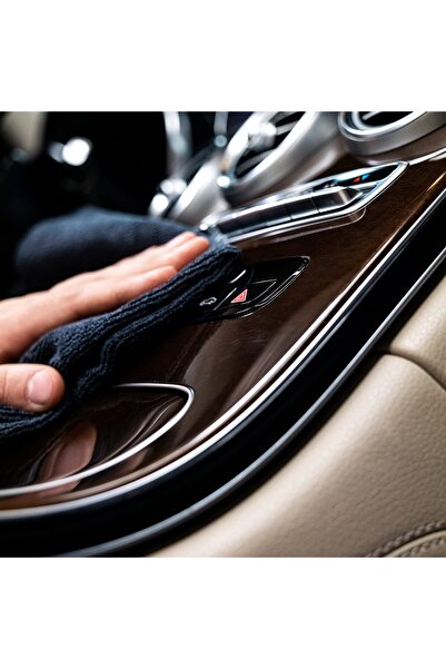 Turtle Wax Dash And Glass Car Interior Cleaner 680 ml One-step Cleaning For All Interior Surfaces