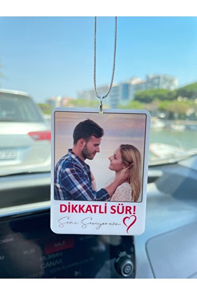 estölye Beyaz Pleksi Kişiye Özel Fotoğraflı Dikkatli Sür Yazılı Araba Hediyes...