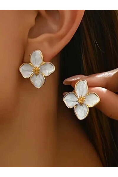 Bujiteri Vintage Four Leaf Flower Enamel White Women's Earrings, Stainless Steel Nail Earrings, Ideal Gift