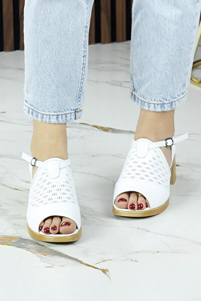 Erkan Saçmacı Amanda White Genuine Calfskin Cutout Detailed Adjustable Buckle Thick Heeled Daily Sandals