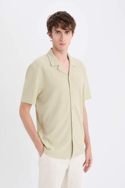DeFacto Modern Fit Polo Yaka Dokulu Penye Kısa Kollu Gömlek C4125AX25SM
