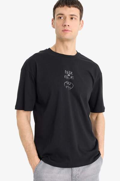 DeFacto 100 % Baumwolle Batman Boxy Fit Rundhalsausschnitt hinten bedrucktes Kurzarm-T-Shirt E0618ax25sm