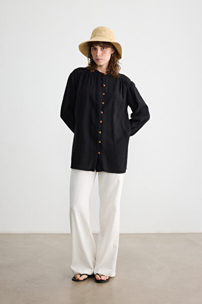 BE BLUE ΜΠΛΟΥΖΑ ΜΟΥΣΛΙΝΑ ΜΕ ΜΑΥΡΟ ΞΥΛΙΝΟ ΚΟΥΜΠΙ