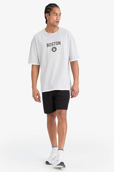 DeFacto تي شيرت DeFactoFit NBA Boston Celtics كبير الحجم ذو رقبة دائرية وطبعة خلفية وأكمام قصيرة E013