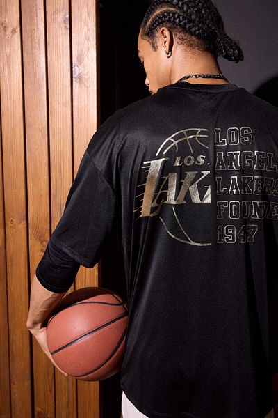 DeFacto Defactofit Nba Los Angeles Lakers Boxy Fit Crew Neck Back Printed Short Sleeve T-Shirt E0348Ax25Sp