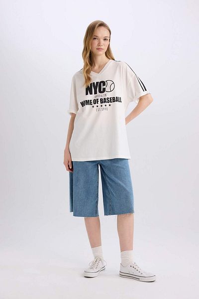 DeFacto Oversize Wide Fit V-Neck Printed Short Sleeve T-Shirt E4656Ax25Sm