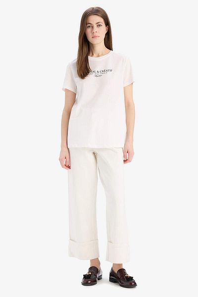 DeFacto Regular Fit Crew Neck εμπριμέ χτενισμένο βαμβακερό κοντομάνικο λευκό μπλουζάκι E2790AX25SP