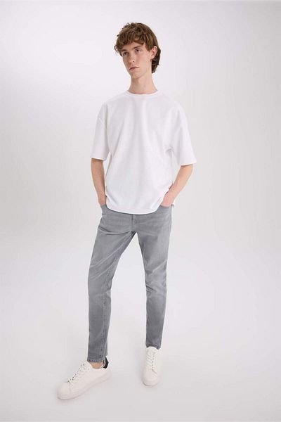 DeFacto Дънки Pedro Slim Fit с тясна талия и нормална талия D9782AX25SP