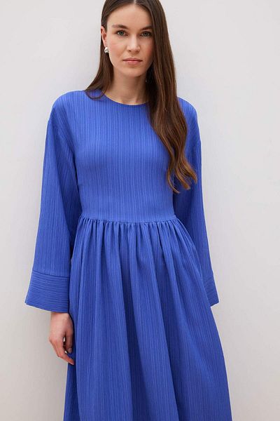DeFacto Crew Neck Long Sleeve Seersucker Textured Maxi Dress - Regular Fit E6597Ax25Sp