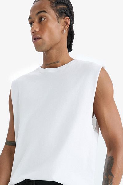 DeFacto Fit Boxy Fit Crew Neck Athlete A1821ax23sm