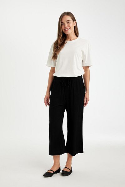 DeFacto Viscose Crinkle Capri - Regular Fit Crop, D5895Ax24Hs