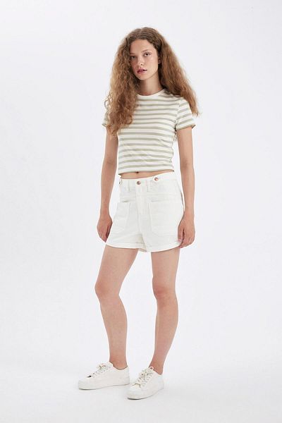 DeFacto Pantaloni scurți Mom Fit cu talie înaltă - Picior pliat D4585AX24HS