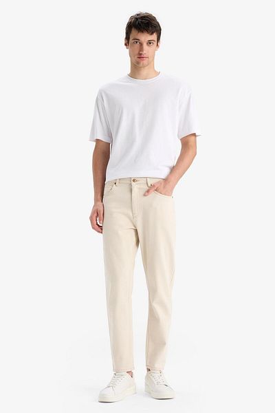 DeFacto 100 % Baumwolle 90er-Jahre Slim Fit Skinny Fit Jeans mit hoher Taille und schmalem Bein E1370AX25SM