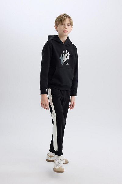 DeFacto Junge – Set aus dickem Sweatshirt und Hose mit normaler Passform D4444A8NS