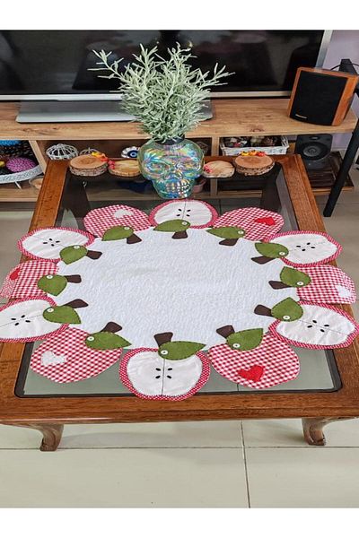 byNihalce بواسطة Nihalce Red Apple Round Runner