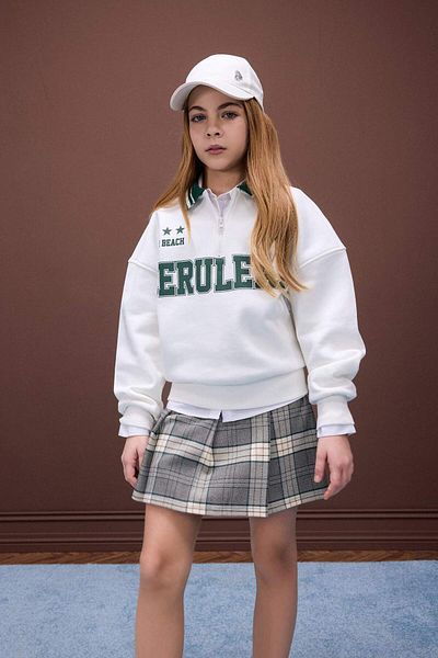 DeFacto Übergroßes, weites Poloshirt für Mädchen mit weichem, pelzigem Innenfutter und bedrucktem Sweatshirt D7444A825SP