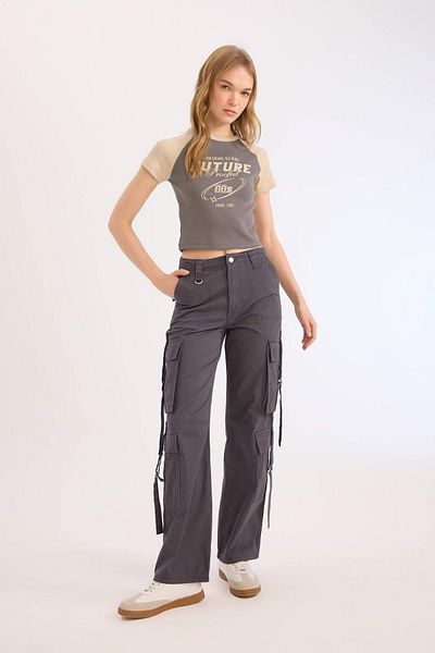 DeFacto Tricou cu mânecă scurtă cu imprimeu cu gât roșu - E0647AX25SM
