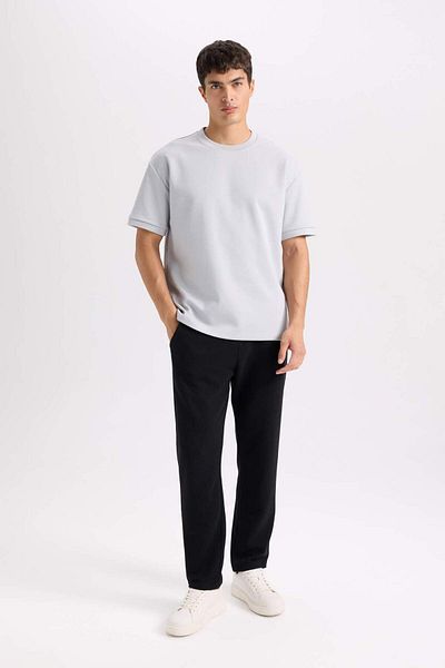DeFacto Oversize Wide Fit Crew Neck Basic μονόχρωμο κοντομάνικο μπλουζάκι από βαρύ ύφασμα B6494AX25SP