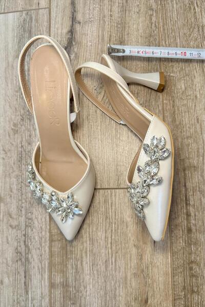 LİNEER Women's Off-White Comfortable 7 cm Goblet Heels Bead Embroidered Stiletto Bridal Shoes
