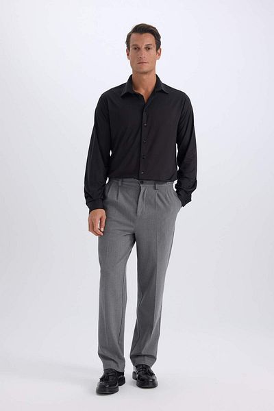 DeFacto Schwarzes Slim-Fit-Langarmhemd mit schmalem Polokragen D4525AX24AU