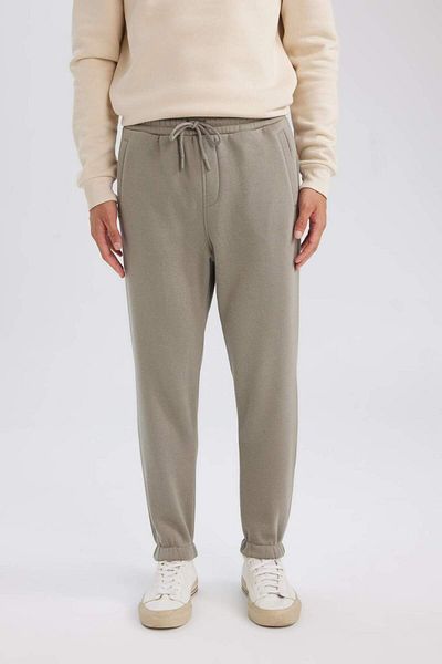 DeFacto Jogger-Jogginghose – Standard-Passform, Schnür-Taille, elastisches Bein, mit Taschen A6468ax24au