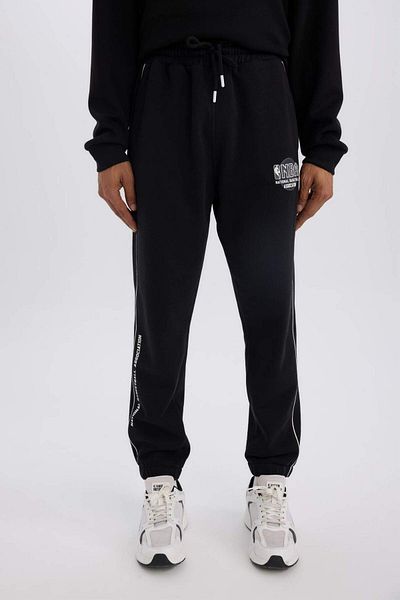 DeFacto Pantaloni de sport groși DeFactoFit Jogger NBA Wordmark Standard Fit Banda elastică cu buzunar D3231AX24WN