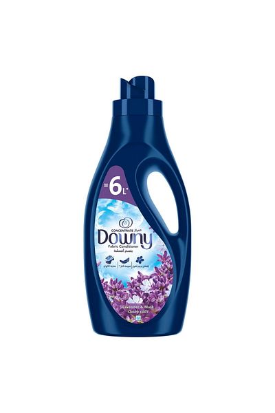 downy منعم أقمشة مركز برائحة اللافندر والمسك عبوة اقتصادية سعة 2 لتر، نعومة تدوم طويلاً وأناقة
