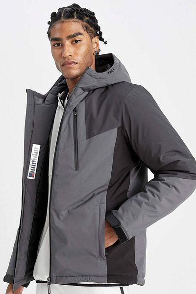 DeFacto Se potrivește haină cu termometru, hidrofugă, rezistentă la vânt, slim fit, slim fit, cu glugă, cu fermoar 3112730