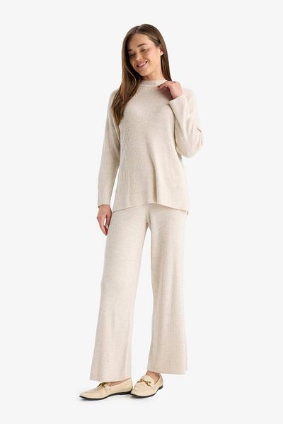 DeFacto Knitwear Trousers Regular Fit Basic Straight Elastic Waist Straight Leg D6912Ax24Wn