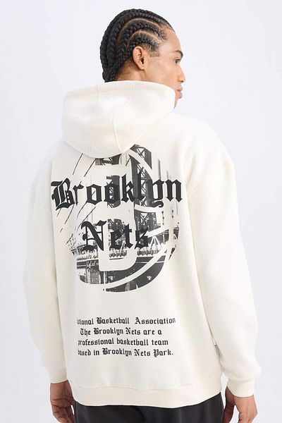DeFacto Defactofit Nba Brooklyn Nets Comfort Fit Relaxed Fit Hooded Thick Back Printed Sweatshirt D3223Ax