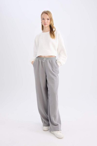 DeFacto Coole Jogginghose mit weitem Bein und elastischem Bund – E0163AX24WN